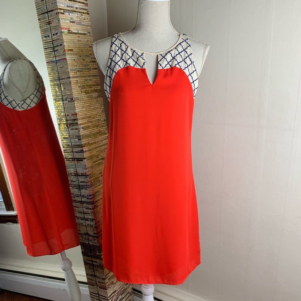 ⭐️THML dress key hole back Embroidered neck size S